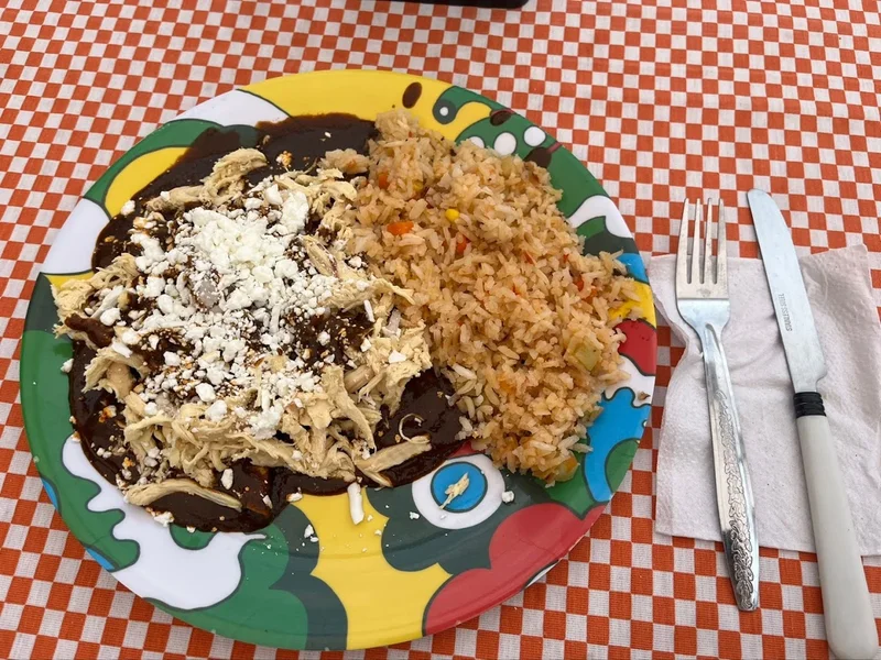 Tacos y mariscos reyes