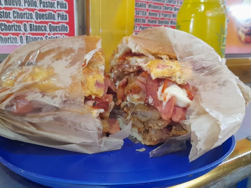 Super tortas gigantes el güero