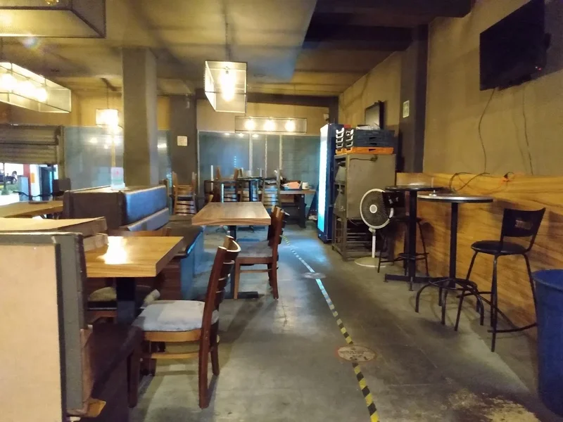 Pizzas alitas hamburguesas chalalala