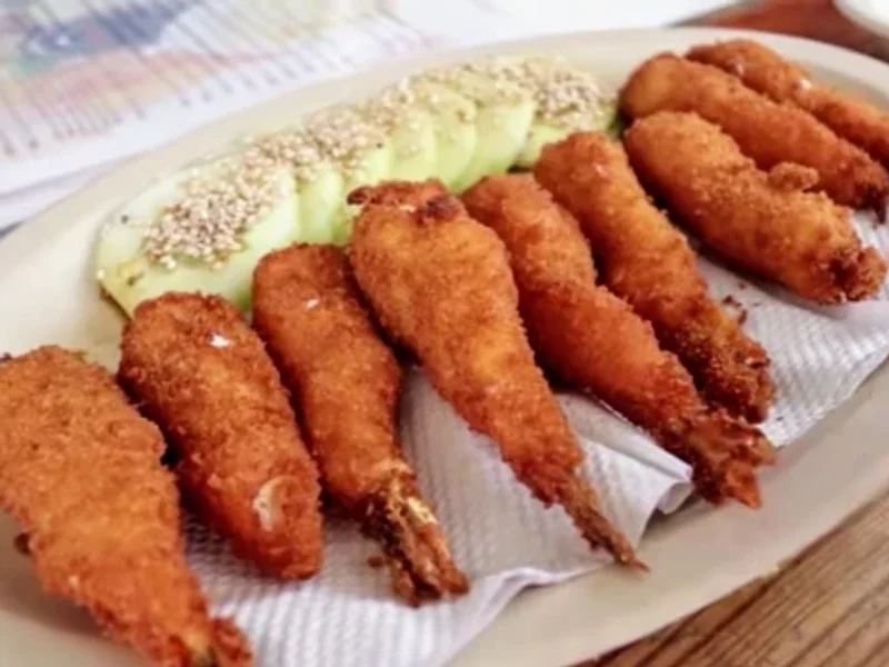 Puesto de Sushi y comida japonesa