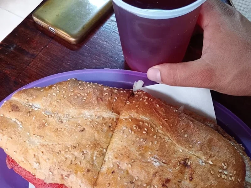 El Torton Tortas y Hamburguesas