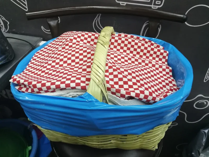 Los 12 - Tacos de Canasta