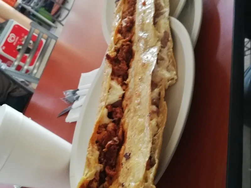 Quesadillas Gigantes machetes