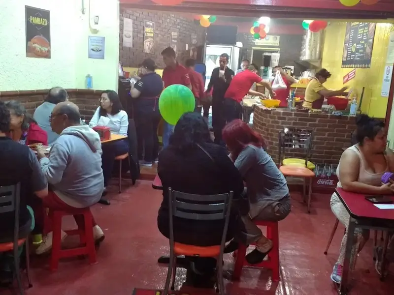 Las Quekas Factory Balbuena