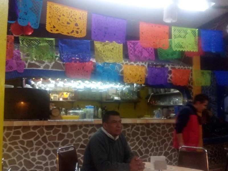 Restaurante Los Compadres Oficial