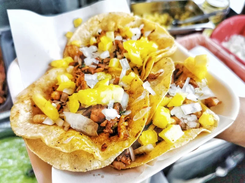 Super Tacos de Guisado