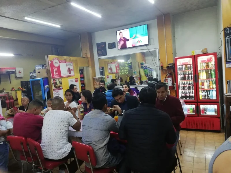 TAQUERIA LOS COMPADRES