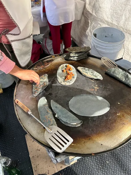 Quesadillas y Sopes