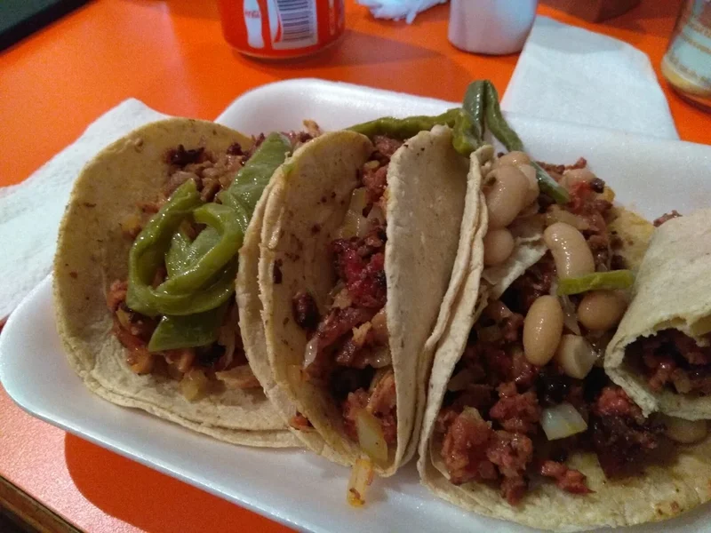TACOS EL BARBAS