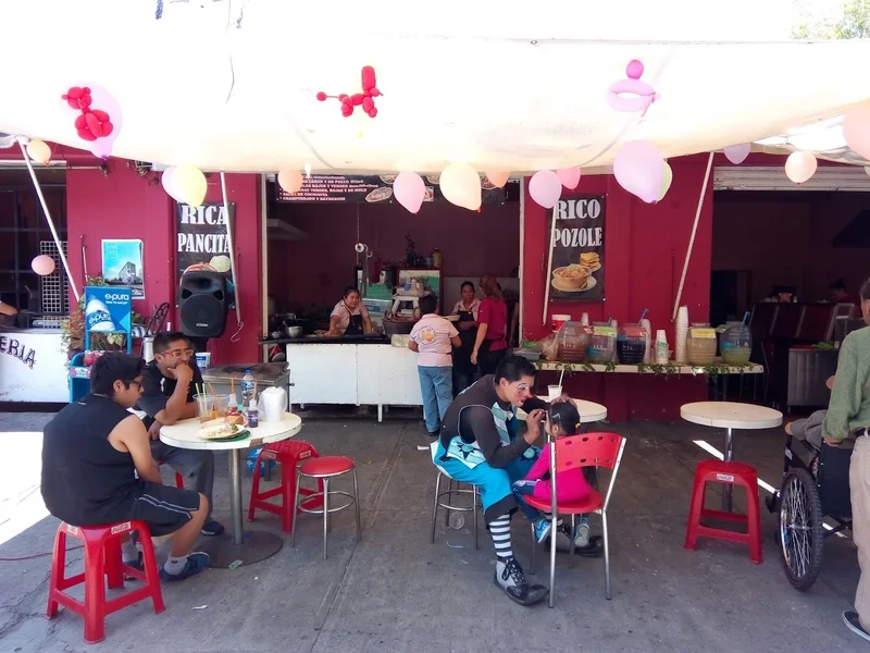 Antojitos Isaac Y Renata