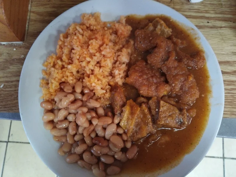 Comida corrida chivis