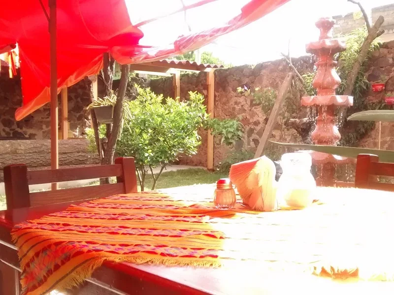 Las Casa Del Raza De Bronce