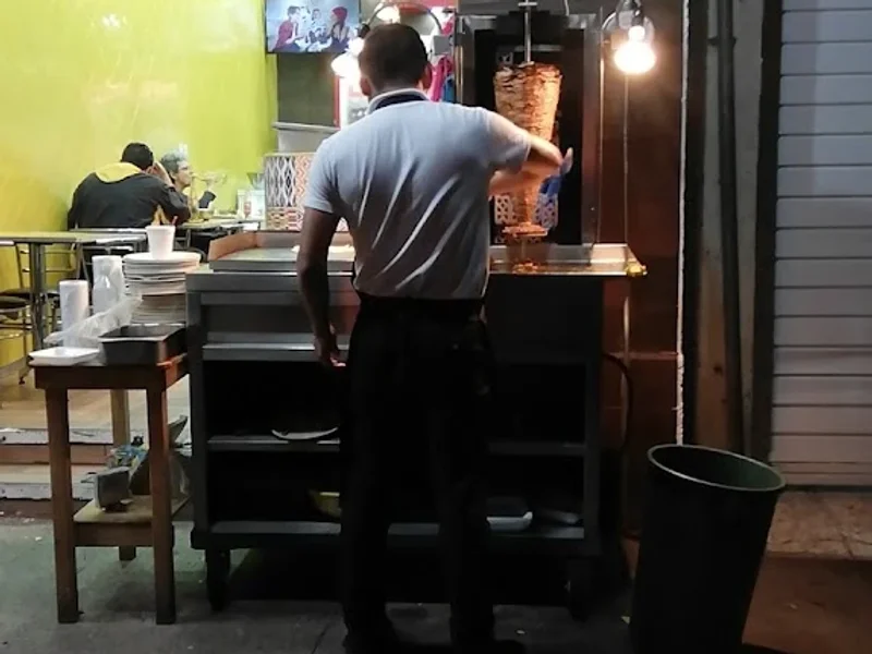 Pozoleria, Birrieria y Taqueria Calle 10