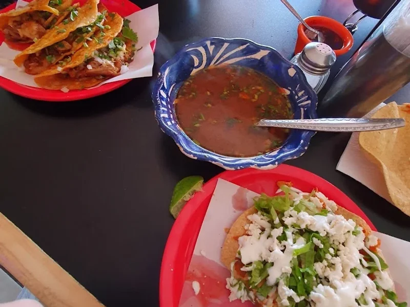 CALDOS DE GALLINA EL GALLO DE ORO