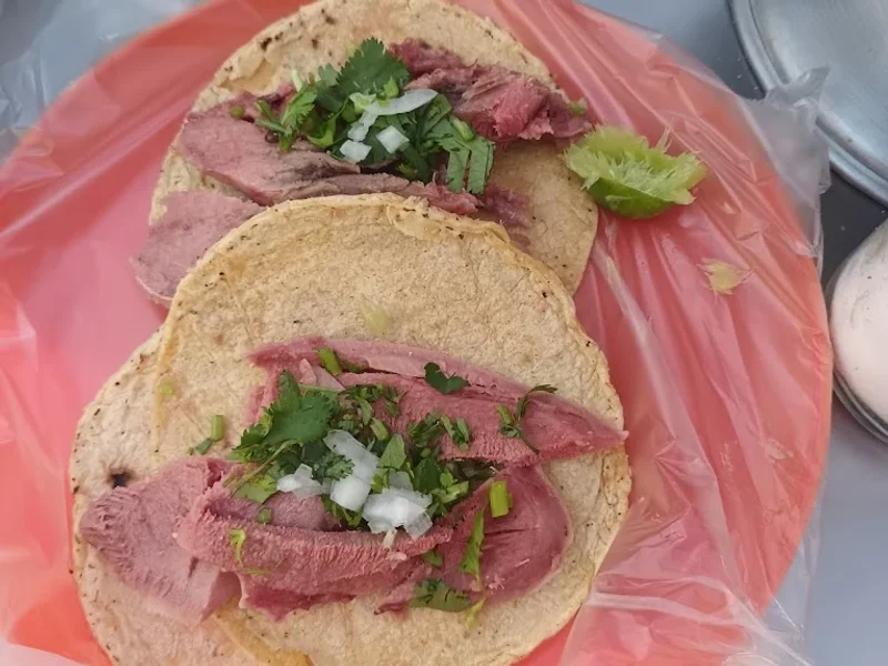 Tacos de Cabeza "Don Chayo"