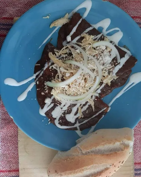 Caldos De Gallina Y Comida Corrida
