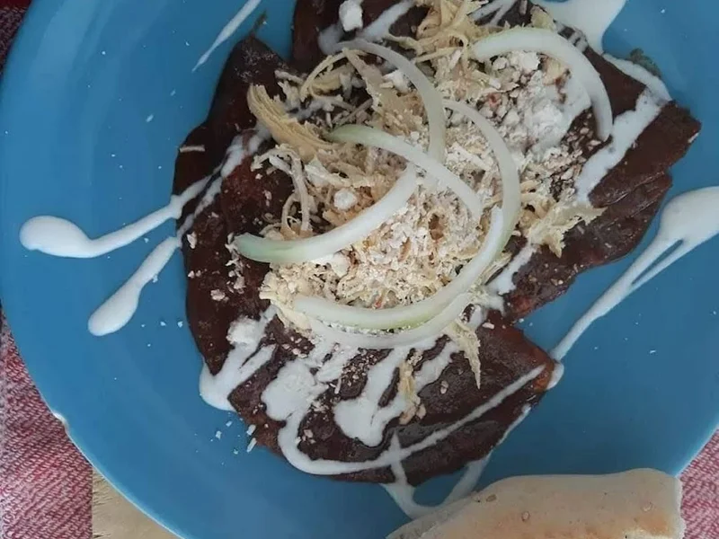 Caldos De Gallina Y Comida Corrida