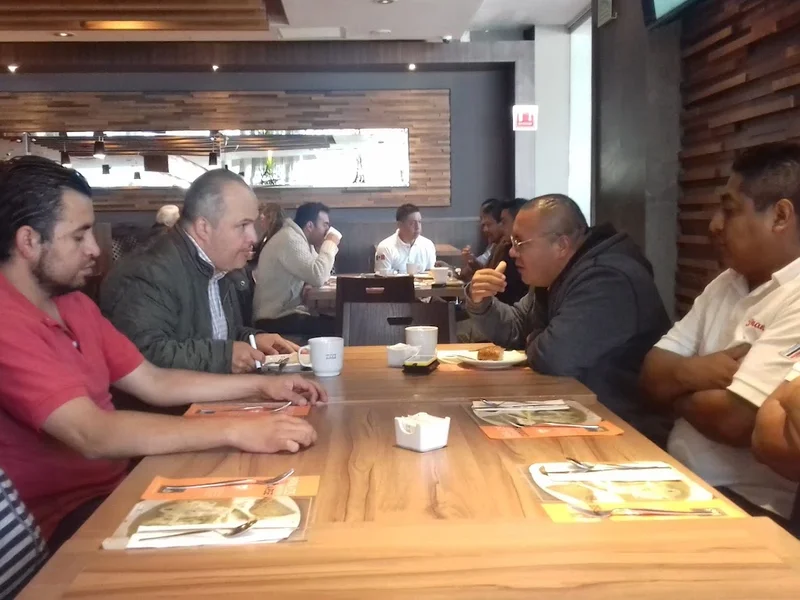 Toks Pasaje San Jerónimo