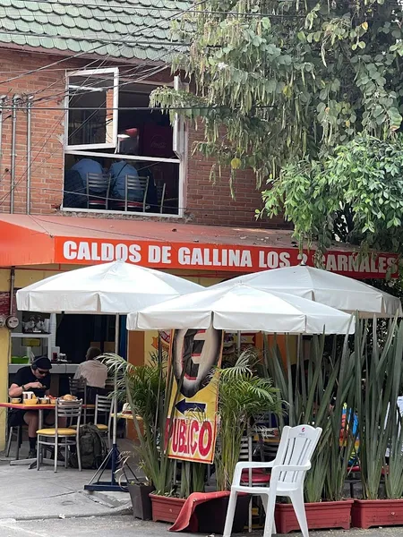 Caldos de Gallina “Los 2 Carnales”