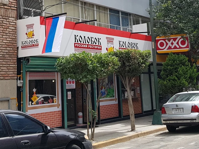 Kolobok Nápoles Restaurante Ruso