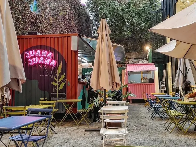 Juana Juana Roma Norte