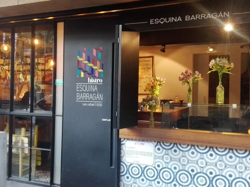 Esquina Barragán Bistro