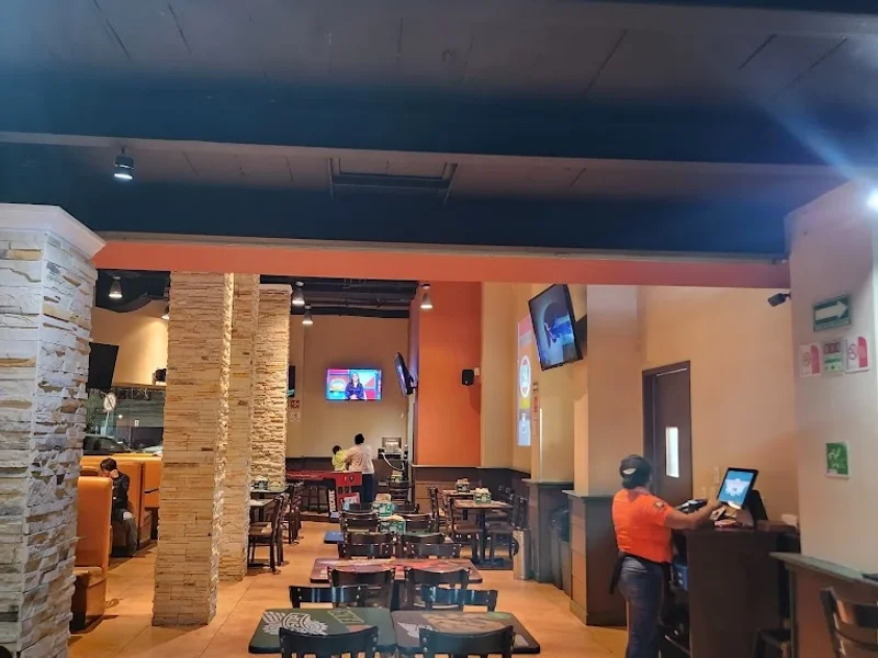 Wingstop Mariano Escobedo