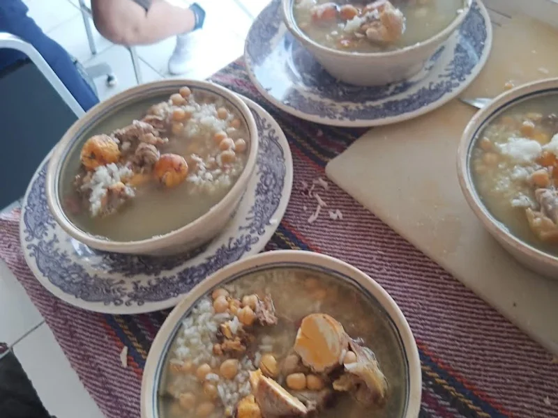 Las delicias de la Obrera - Caldos de gallina