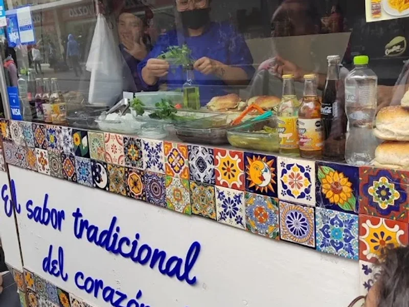 Cemitas San José centro