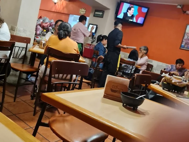 RESTAURANTE EL Sazón