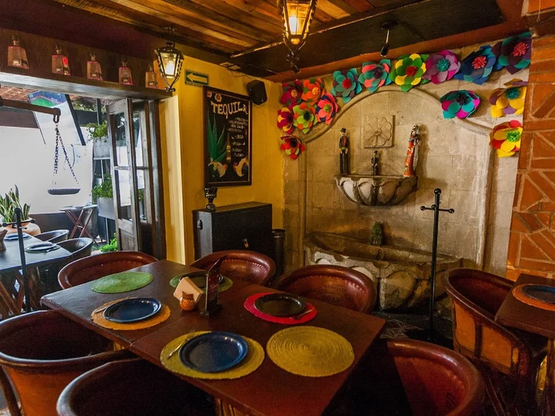 El Mexicano Restaurante y Mezcalería
