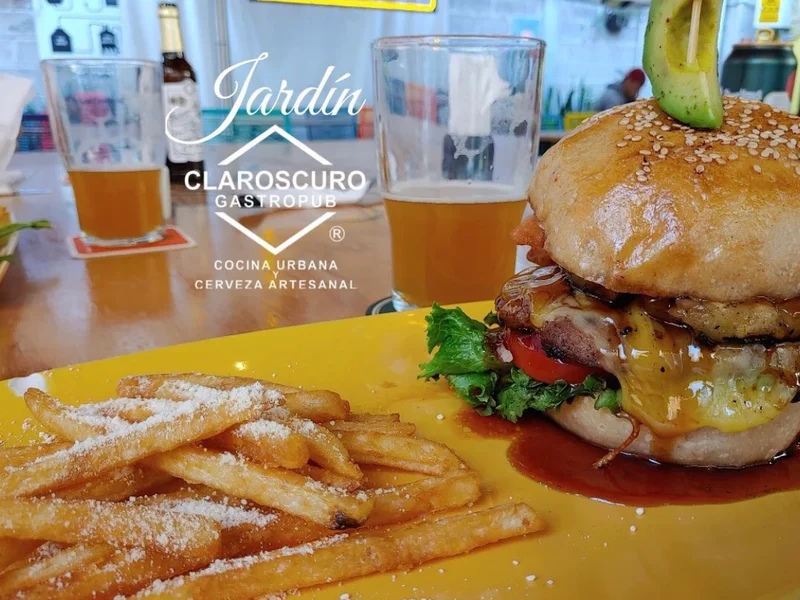 Claroscuro Beer Garden