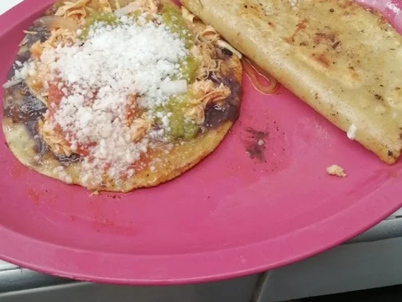 Las 2 Hermanas - Comida Tradicional Mexicana