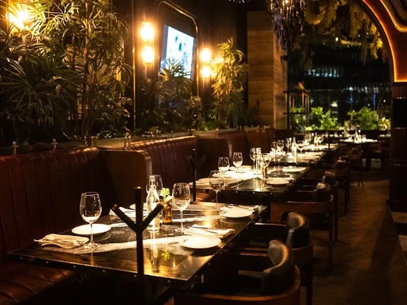 Colmillo - Artz Pedregal - Steakhouse "Regio", "HQ-Street-Flavored" Tacos, Seafood & Cocktail-bar