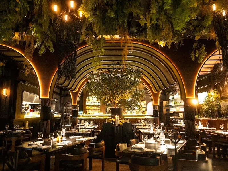 Colmillo - Artz Pedregal - Steakhouse "Regio", "HQ-Street-Flavored" Tacos, Seafood & Cocktail-bar