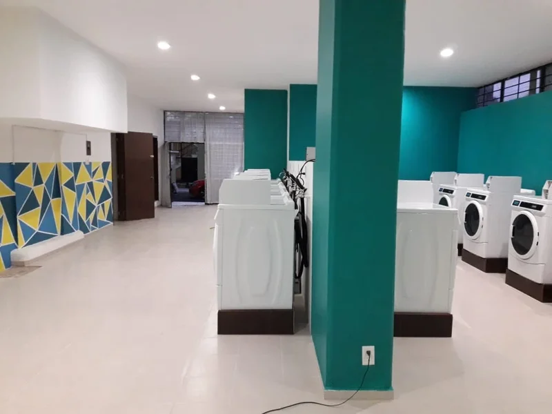 LUXURY CLEAN LAUNDRY