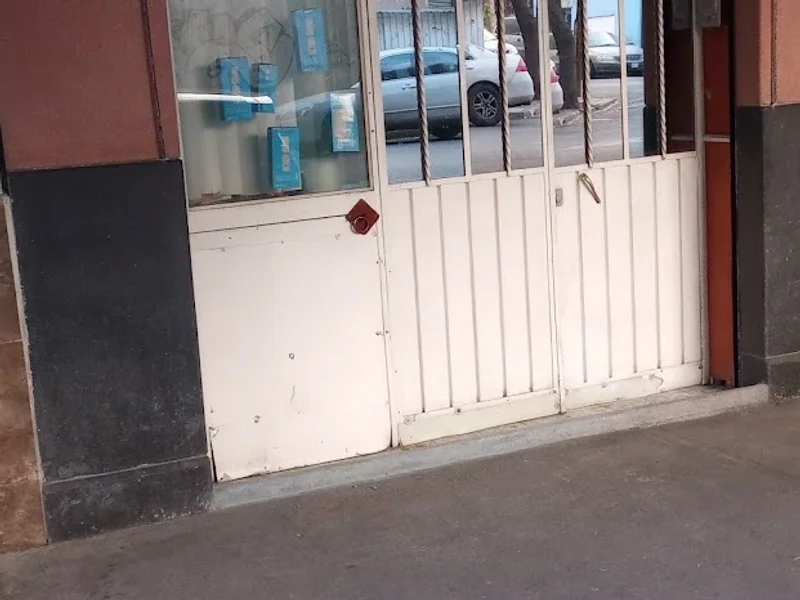 INSTALACIONES ELÉCTRICAS, DE INTERFONOS Y MANTENIMIENTO GENERAL.