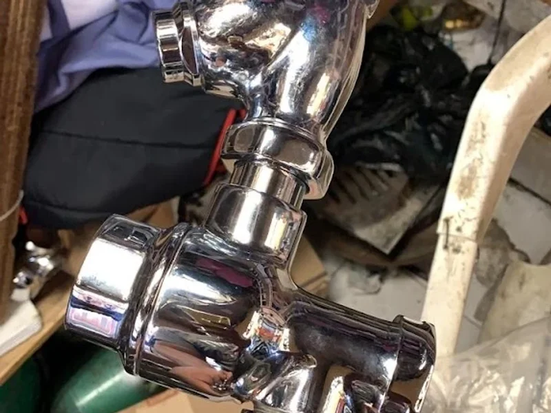 "El Chino Ferretero"