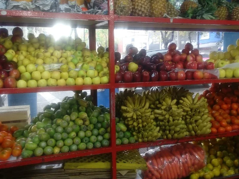 Frutería y recaudaría Peten
