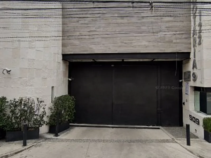 Héctor Villa Salón