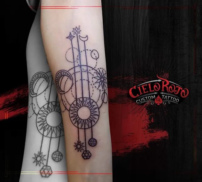 Cielo Rojo Estudio - Custom Tattoo