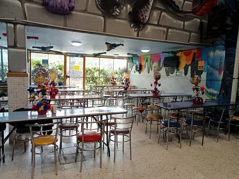 Salón infantil Monsters Kids