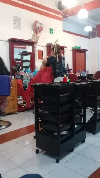 Estilistas Profesionales San Cosme