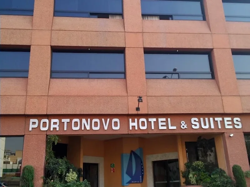 Portonovo Hotel and Suites