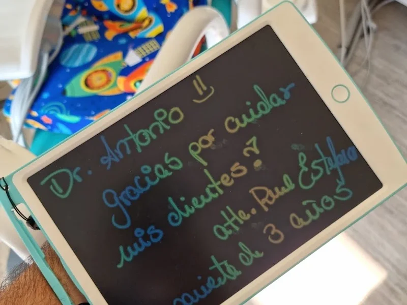 Dr. José Antonio Seañez Prieto, Odontólogo pediatra