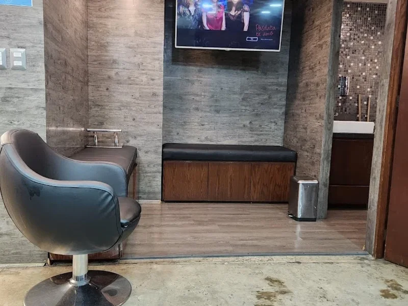 Helwe Hair & Makeup Artists Polanco