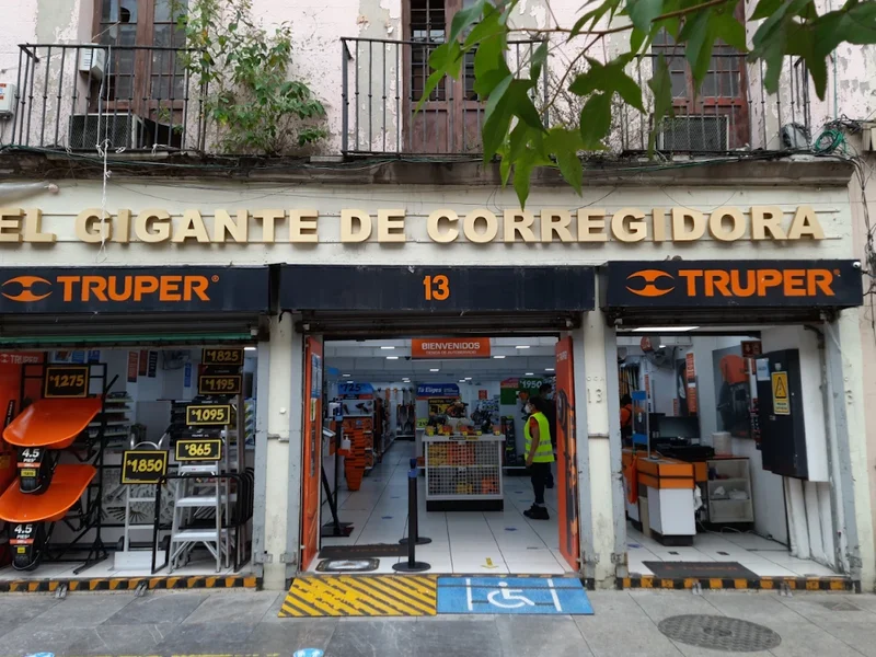 Ferretería El Gigante de Corregidora