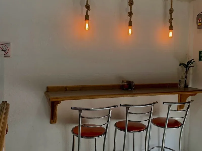 Loncheria Barra Caan