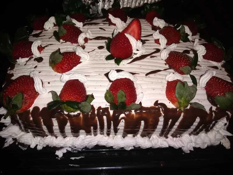 Hamburguesas, Papas, Platanos, Postres, Tostadas Y Pozole La Flor