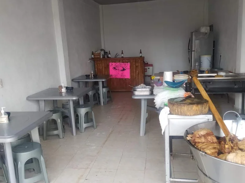 Huesitos Chamorros y Carnitas "Los Cuñados"